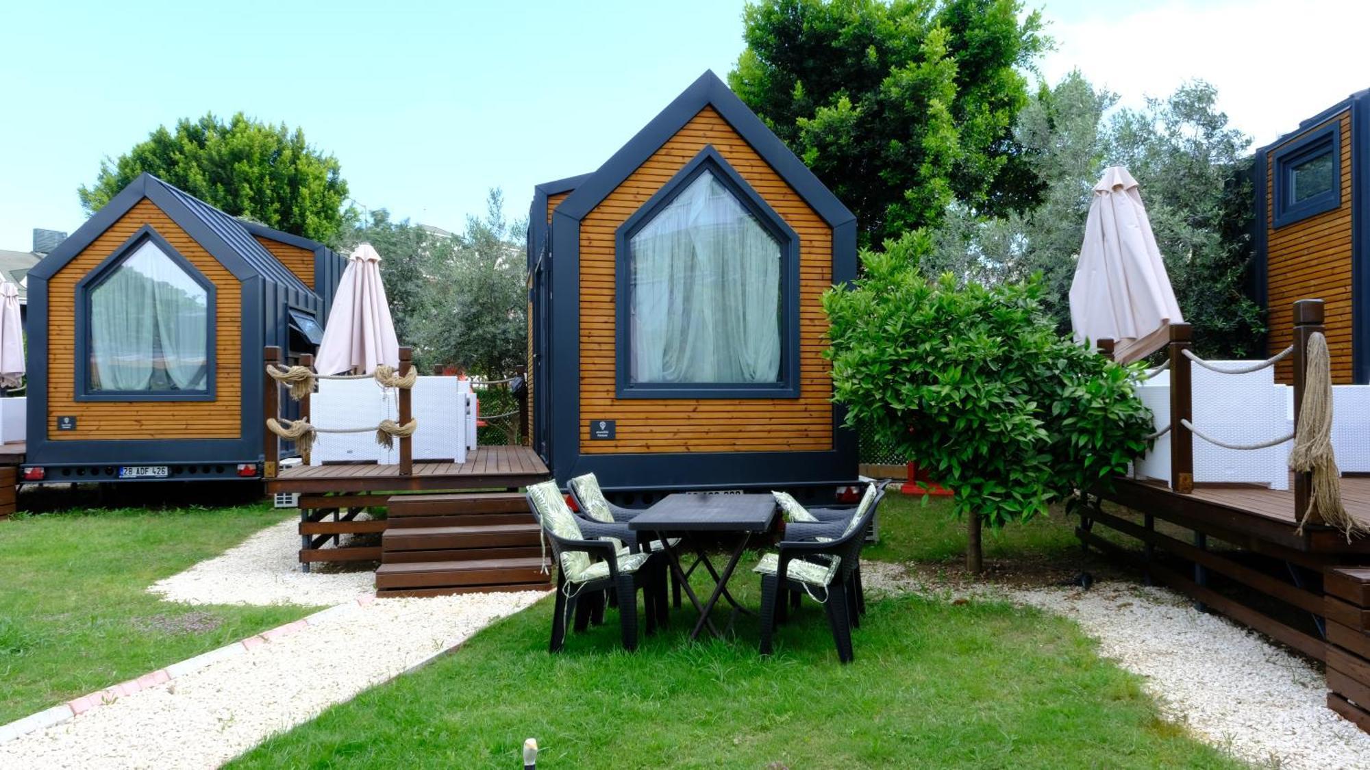 Efe Tiny House Hotell Serik Eksteriør bilde