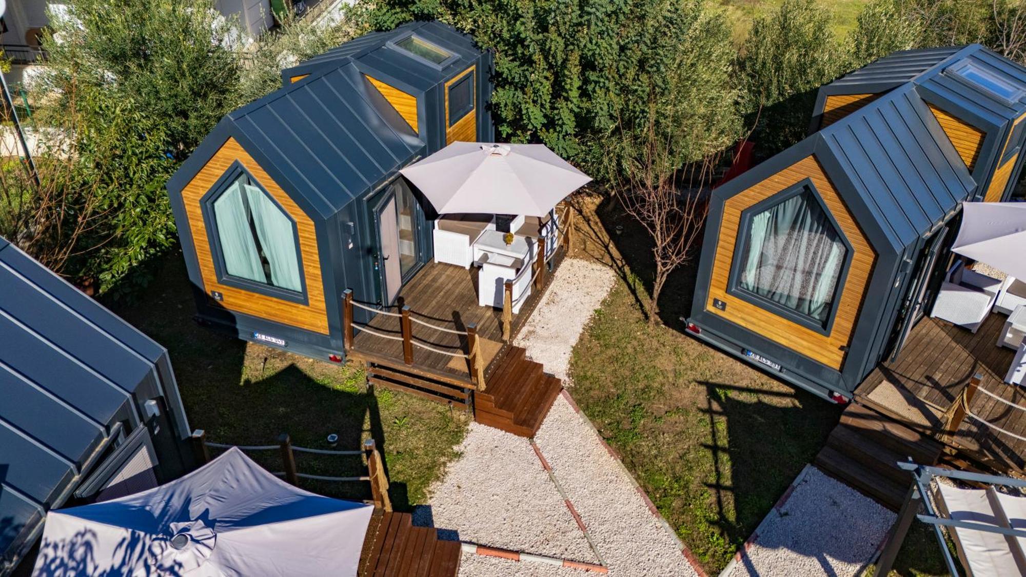 Efe Tiny House Hotell Serik Eksteriør bilde