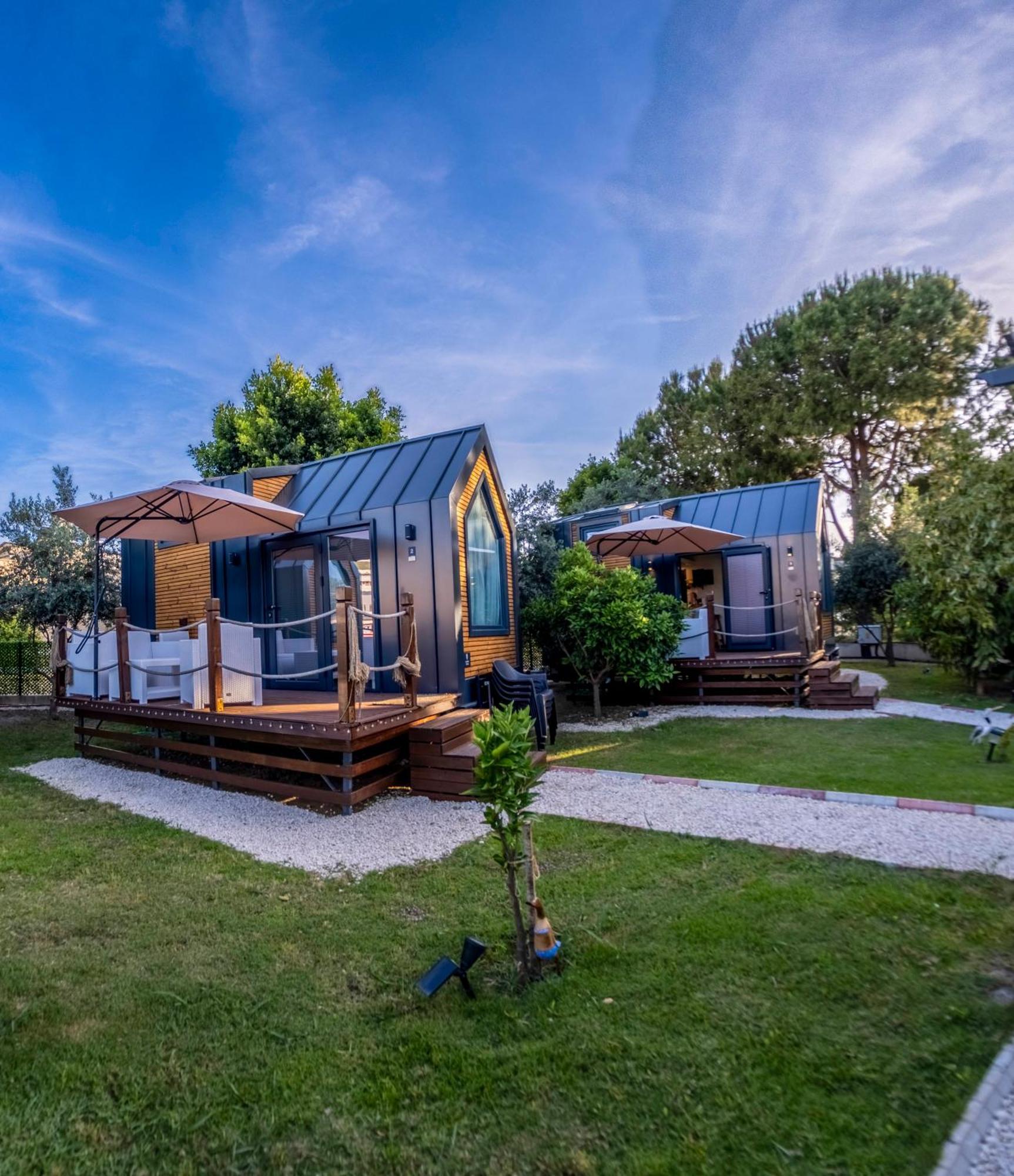 Efe Tiny House Hotell Serik Eksteriør bilde